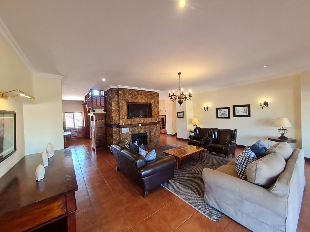 Zebula No 2 Waterbergs Over The Savannah 4 Bedroom *