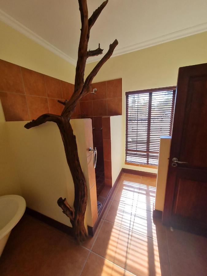 Zebula No 2 Waterbergs Over The Savannah 4 Bedroom Holiday home