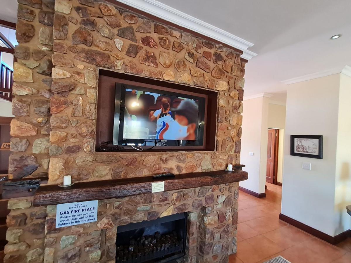 Zebula No 2 Waterbergs Over The Savannah 4 Bedroom Holiday home Mabula Game Reserve