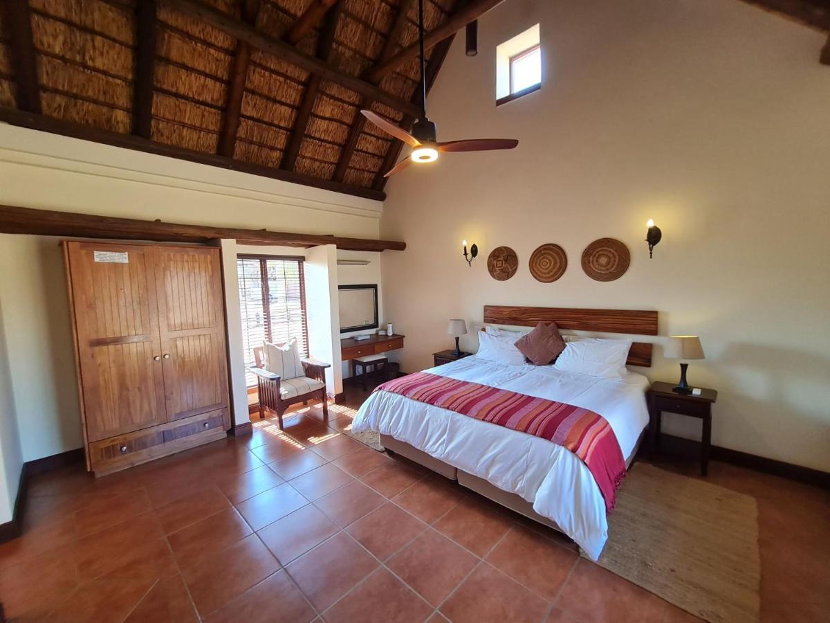 Zebula No 2 Waterbergs Over The Savannah 4 Bedroom Holiday home *