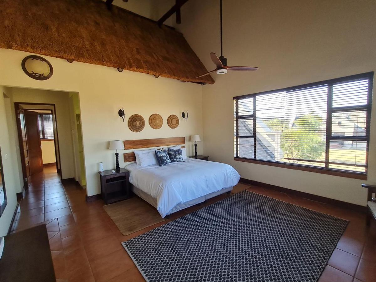 Zebula No 2 Waterbergs Over The Savannah 4 Bedroom Holiday home *