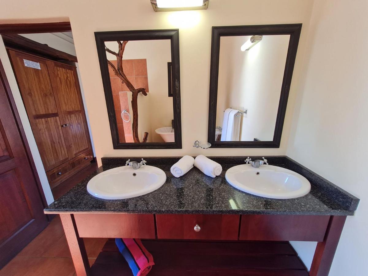 Zebula No 2 Waterbergs Over The Savannah 4 Bedroom Holiday home